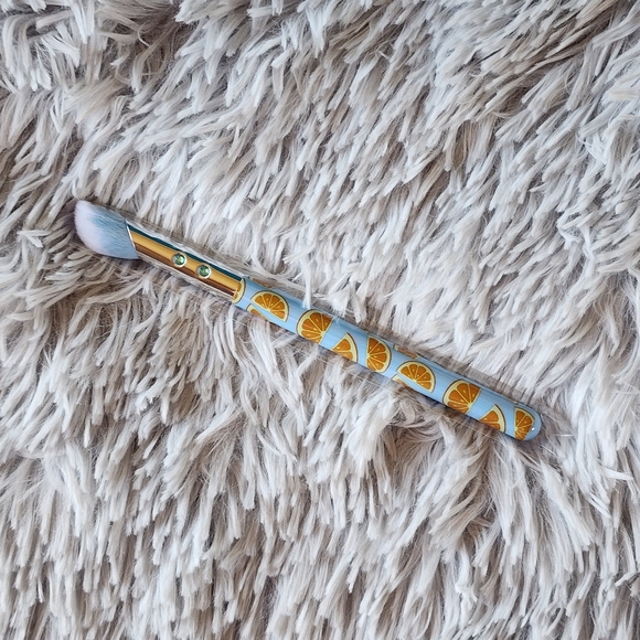 😍SLMISSGLAM Orange Concealer Brush - Picture 3 of 9